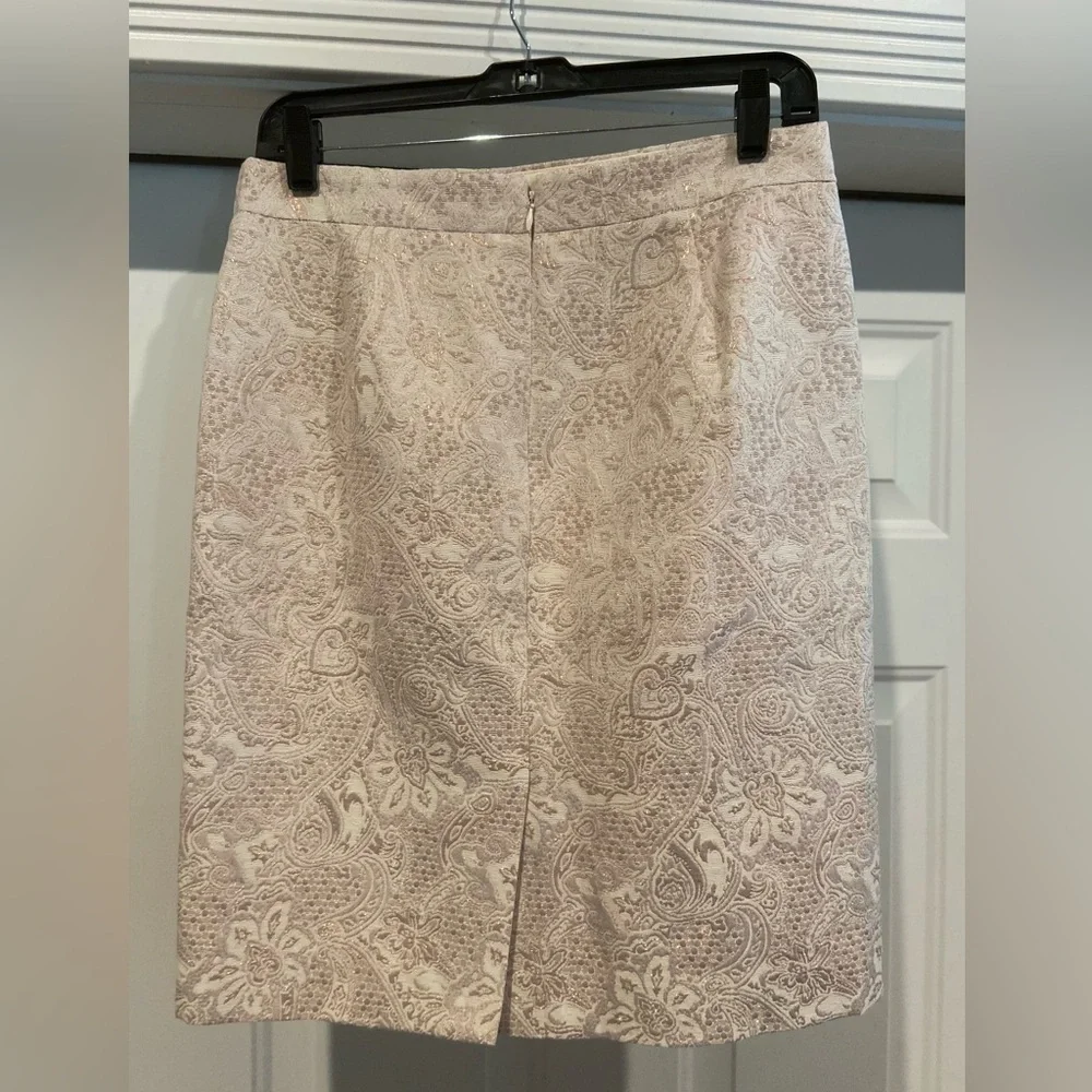 J. Crew~Elegant~Ivory & Metallic Rose Gold Jacquard~Midi~Pencil Skirt~Size 4